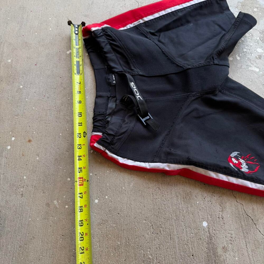 Jog black red shorts - Picture 6 of 6